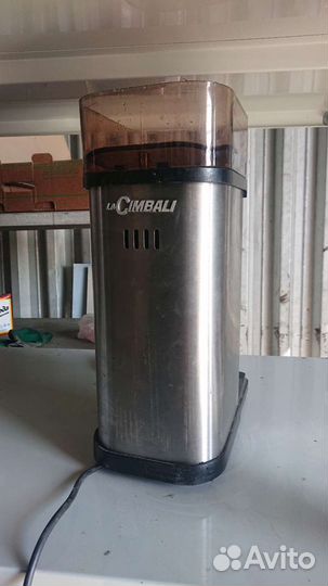 Кофемолка laCimbali профессиональная