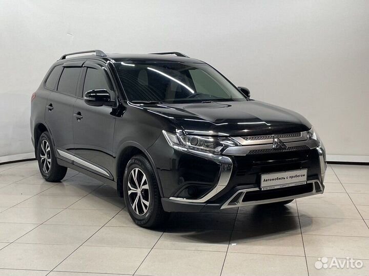 Mitsubishi Outlander 2 CVT, 2018, 51 056 км