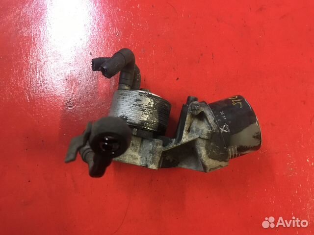 Кронштейн масляного фильтра Nissan Navara D40