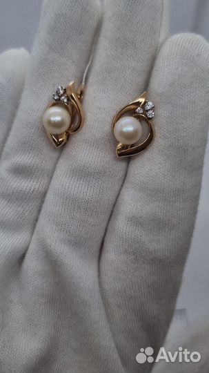 Золотые серьги с жемчугом