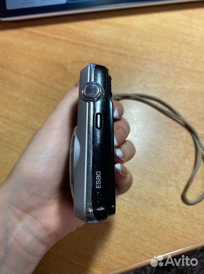 Компактный фотоаппарат