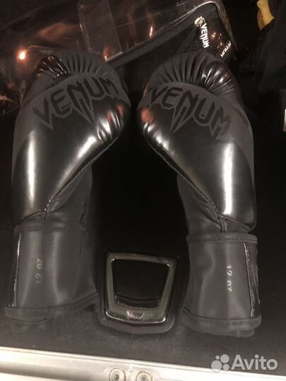 Боксерские перчатки 12 oz venum black