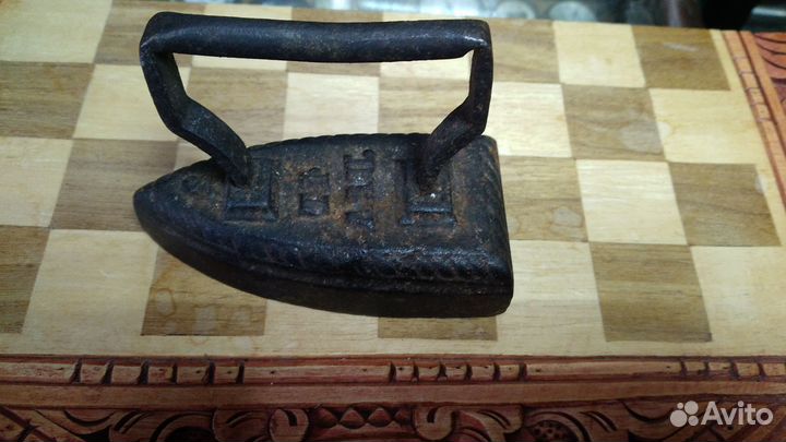 Дореволюционые старинный маленький утюг редкий