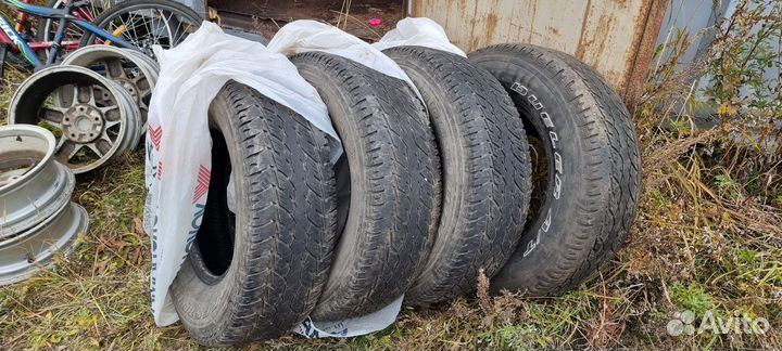 Bridgestone Dueler A/T 265/70 R16 111S