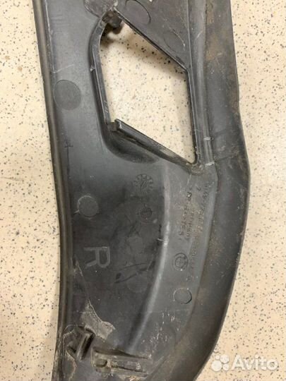 Водосток задний правый Bmw 5 touring N47N 2011