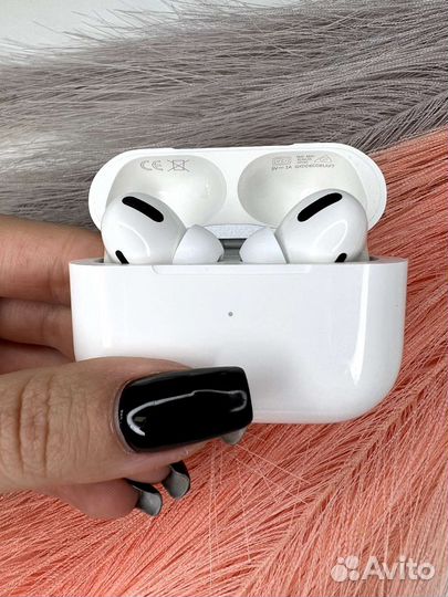 Airpods про