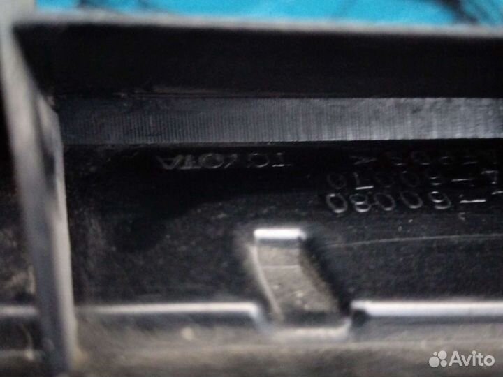 Решетка радиатора Прадо 150 под камеру 09-13