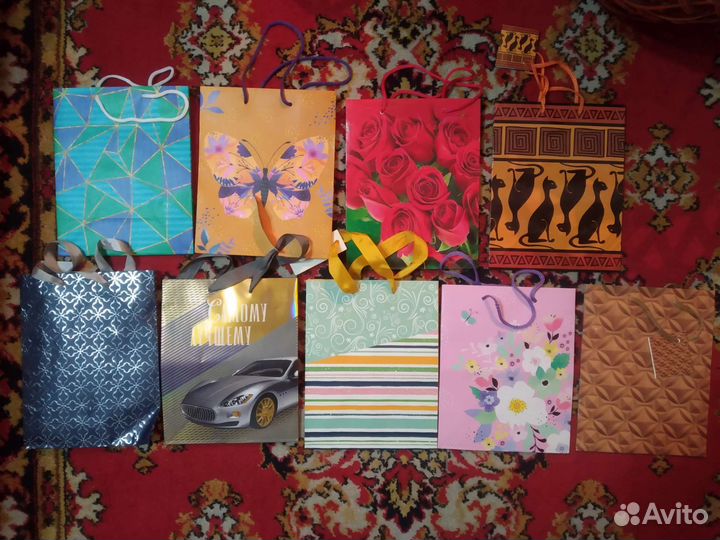 Пакеты бумажные подарочные