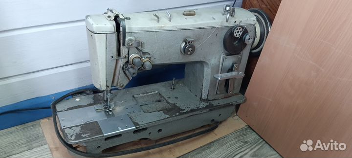 Швейная машинка без посадная