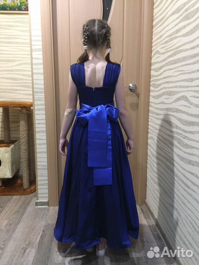 Платье праздничное