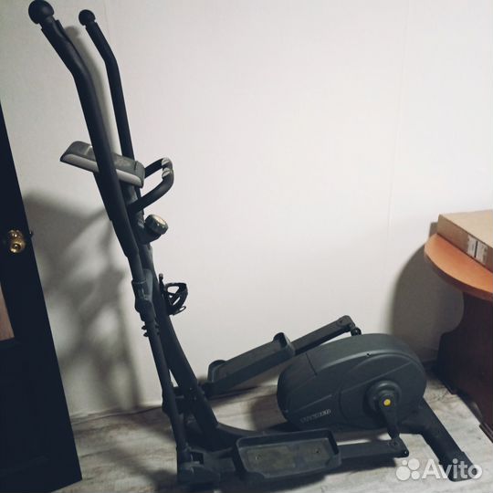 Эллиптический тренажер torneo