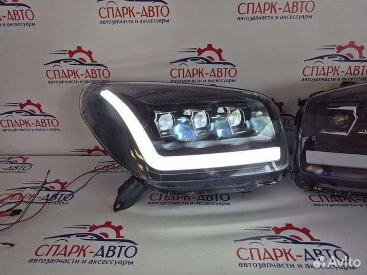 Фары тюнинг LED Toyota RAV4 03-05 комплект