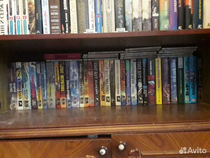 Продам книги разных жанров