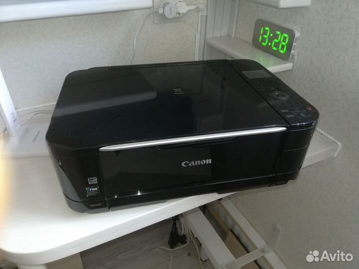 Продаю цветной принтер мфу Canon Pixma MG5240