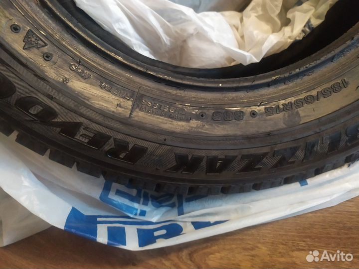 Bridgestone Blizzak Revo GZ 185/65 R15