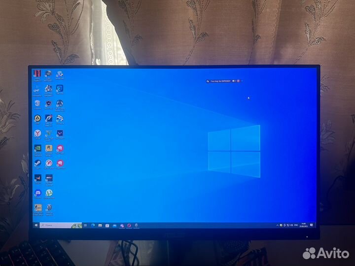 Мощный игровой компьютер с монитором