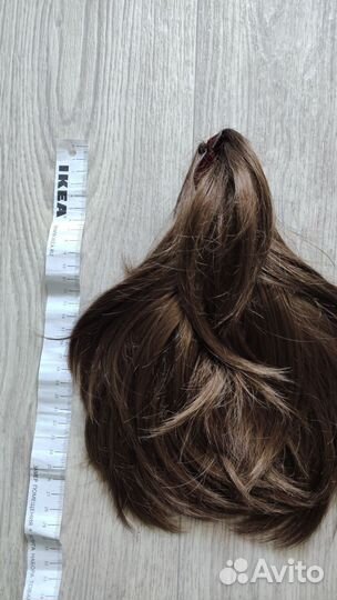 Волосы на заколке, ленте