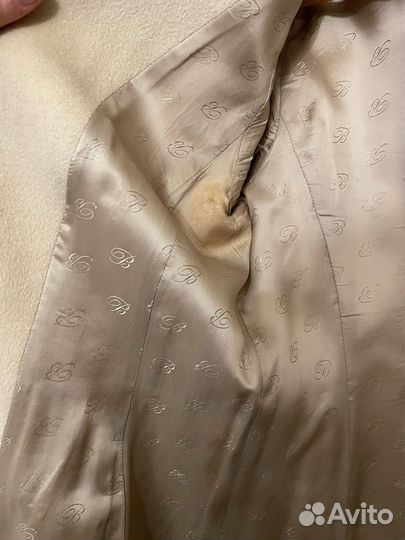 Blumarine пальто. Оригинал. Женское