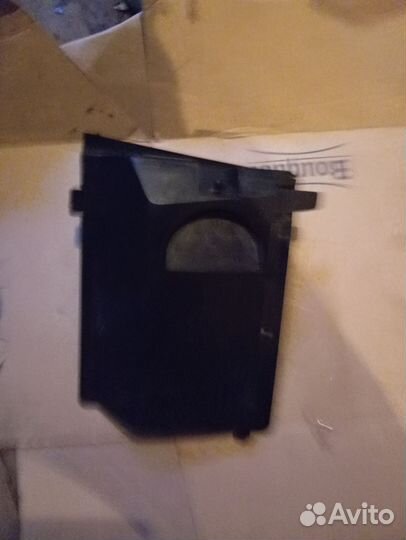 Заглушки заднего капота Audi 80 b4