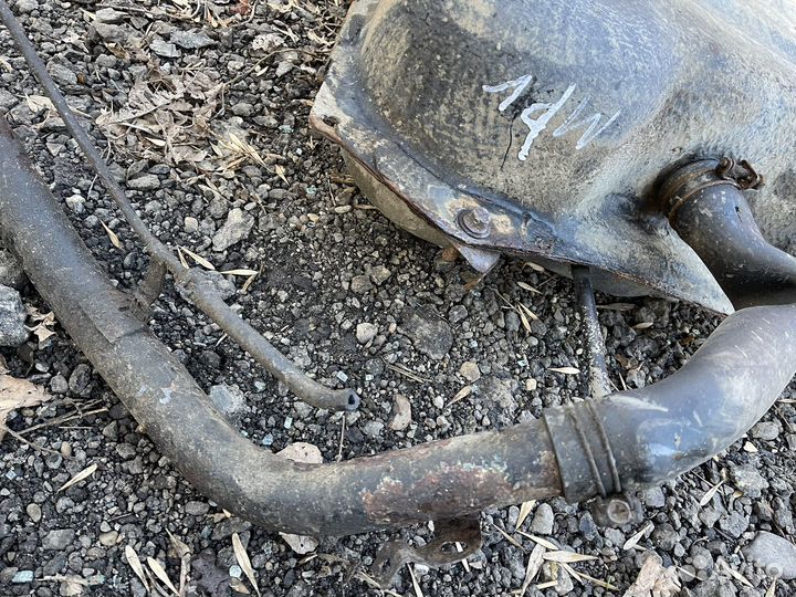 Заливная горловина топливного бака Mazda Mpv LW5W