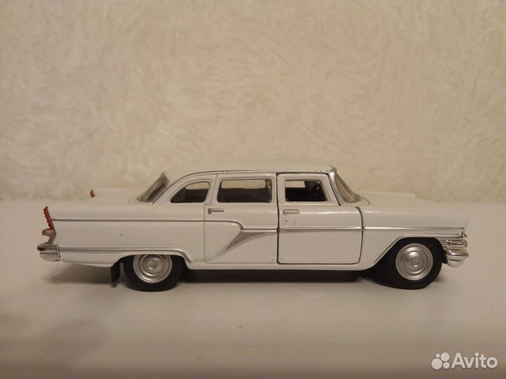 Модель автомобиля газ-13 Чайка Autotime