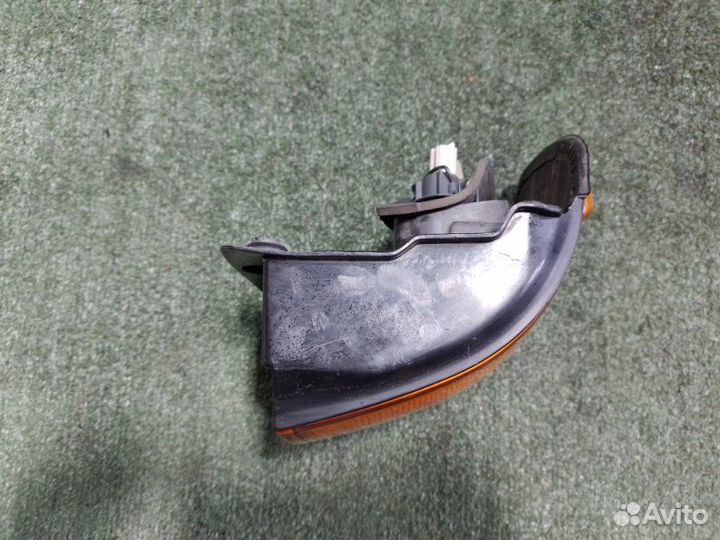 Стоп-сигнал задний правый Mitsubishi Delica PE8W