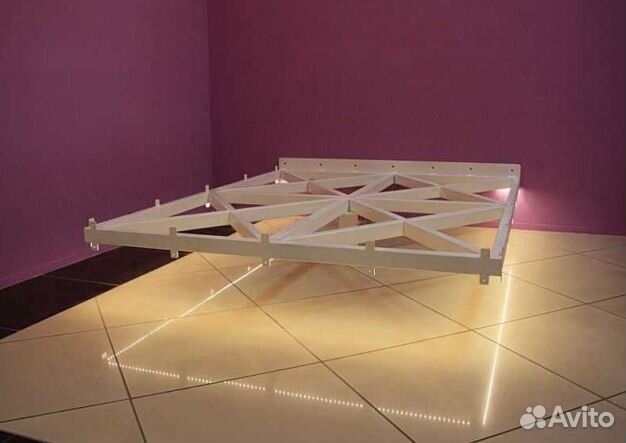 Парящая кровать