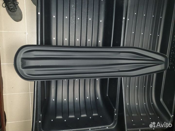 Накладка на лыжу для снегохода 