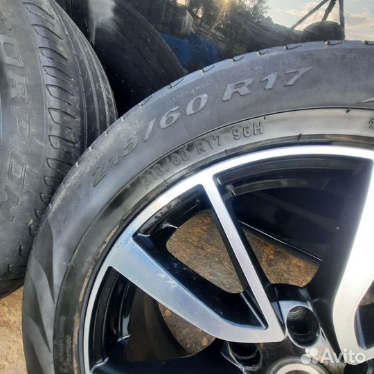 R17 Pirelli Scorpion 215/60, PCD 5x114.3 DIA 66.1