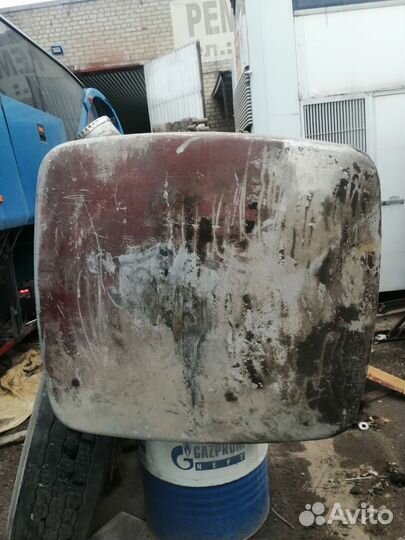 Топливный бак 700 литров
