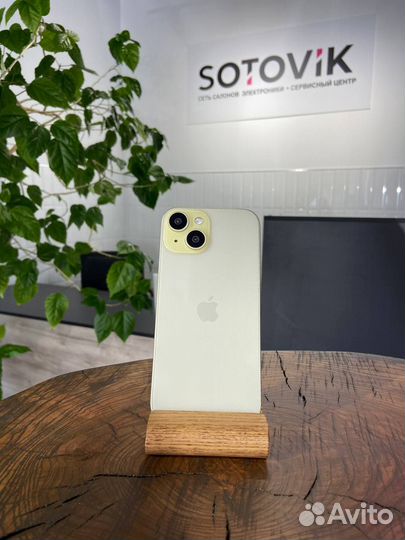iPhone 15, 256 ГБ