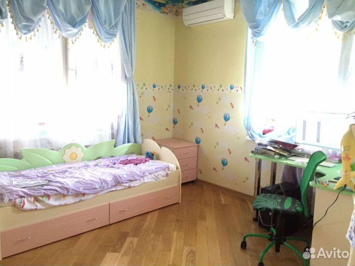 Гарнитур детской мебели для девочки