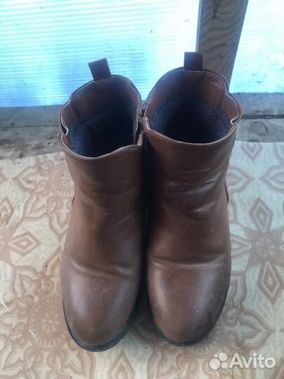 Продам ботинки