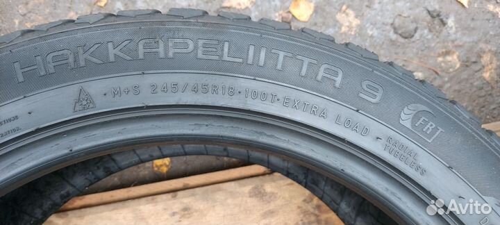 Nokian Tyres Hakkapeliitta 9 245/45 R18 100T