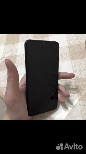 Samsung Galaxy A10, 2/32 ГБ