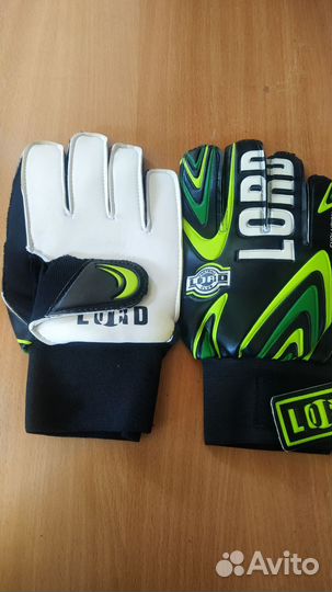 Перчатки футбольные новые