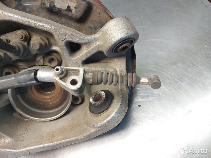 Кулак цапфа задний левый Lexus Is250 GSE20 4grfse