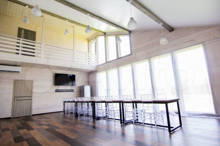 Коттедж 180 м² на участке 10 сот.