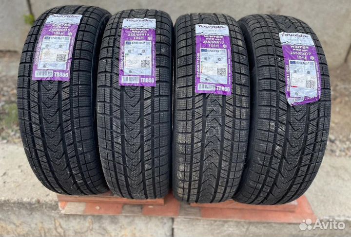 Tourador Winter Pro Max 235/65 R17