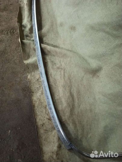 Хром заднего стекла W202