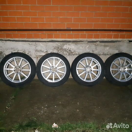 Nokian Tyres Hakkapeliitta 8 SUV 245/45 R17