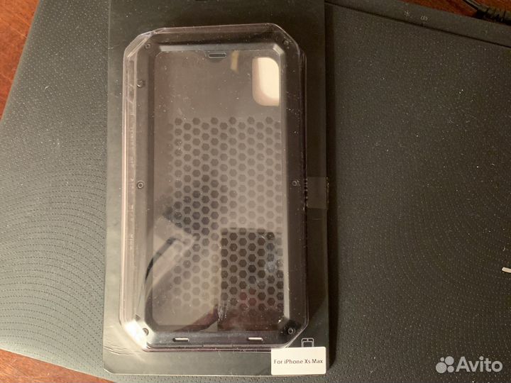 Чехол на iPhone Xs Max водопылезащитный