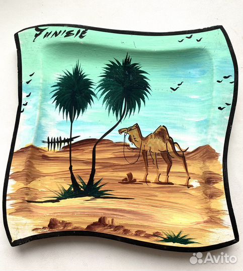 Настенная декоративная тарелка из разных стран