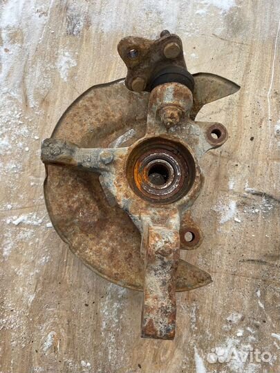 Byd f3 поворотный кулак левый правый