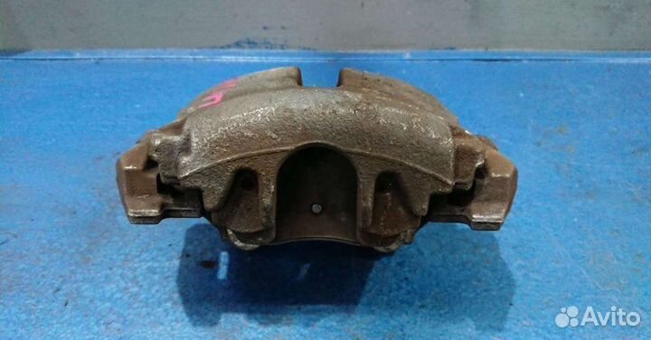 Суппорт передний Audi A1 8X