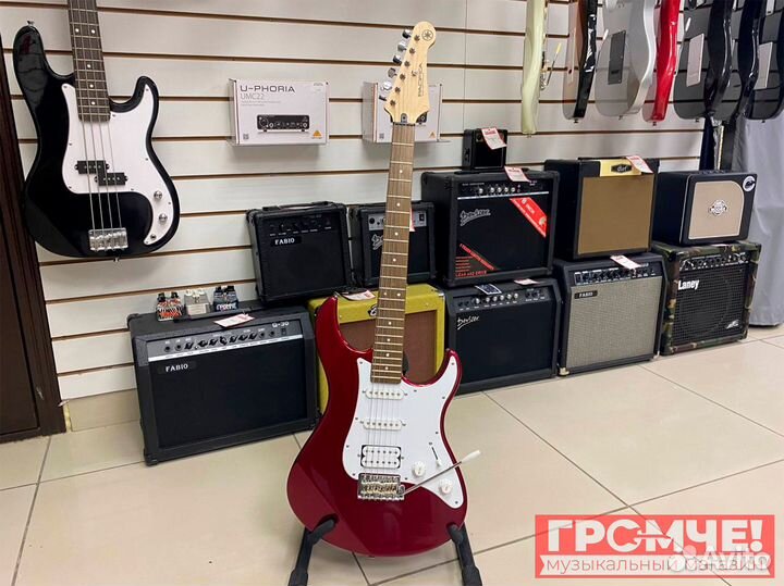 Электрогитара Yamaha Pacifica 012
