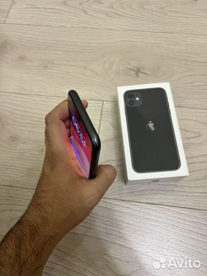 iPhone 11, 64 ГБ