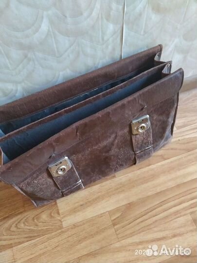 Портфель 20-30х+дамская сумочка клатч 40х