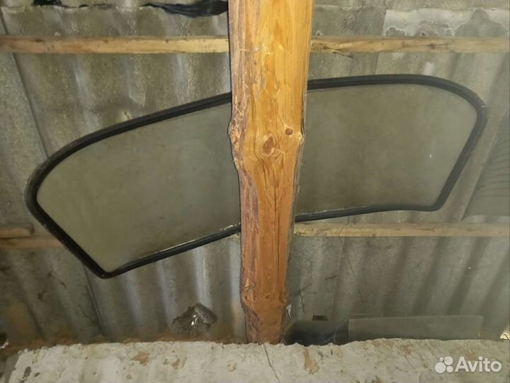 Лобовое стекло и заднее москвич 412