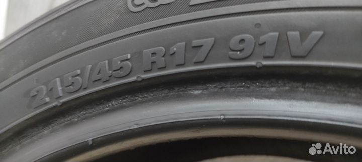 Kumho Eco Sense SE11 215/45 R17